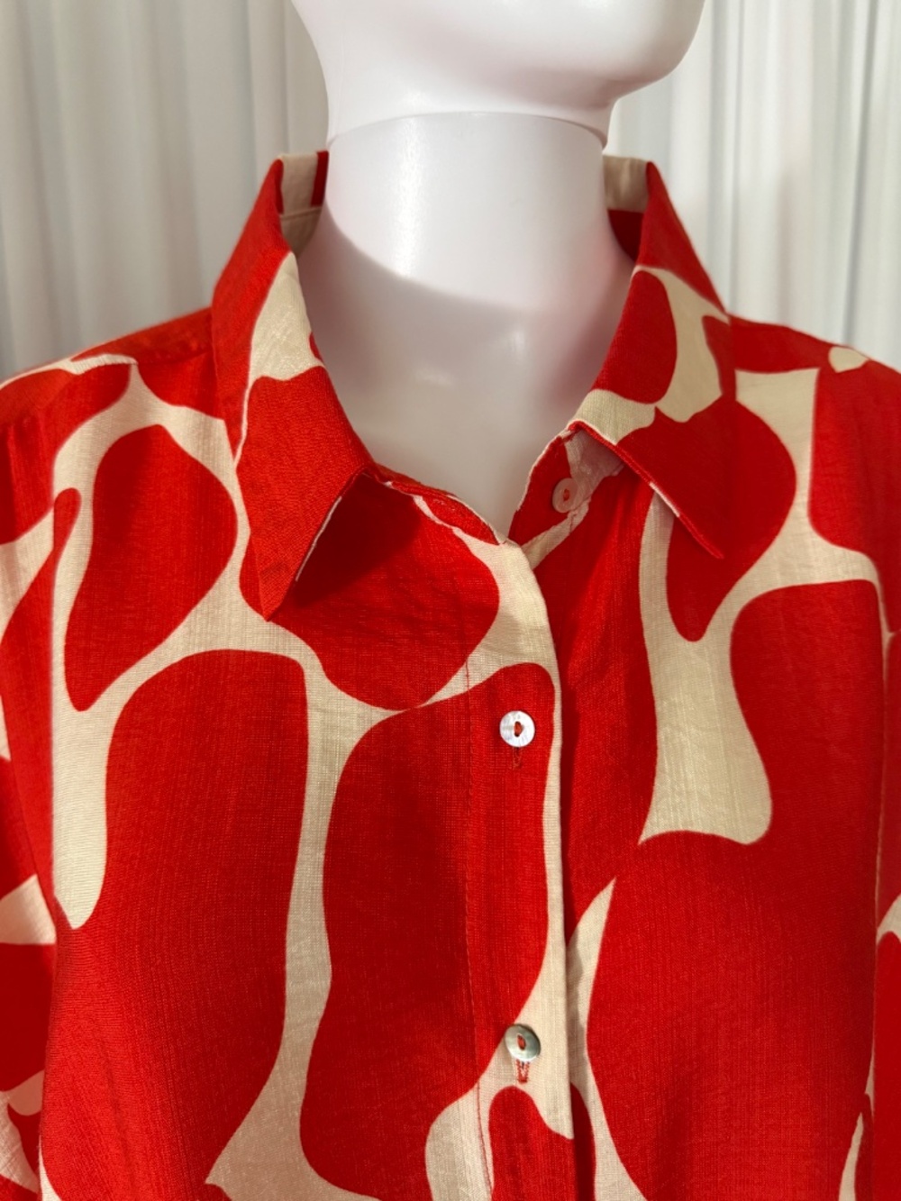 Umgee Red Abstract Print Oversized Button Front Blouse L NWOT - Picture 8 of 16